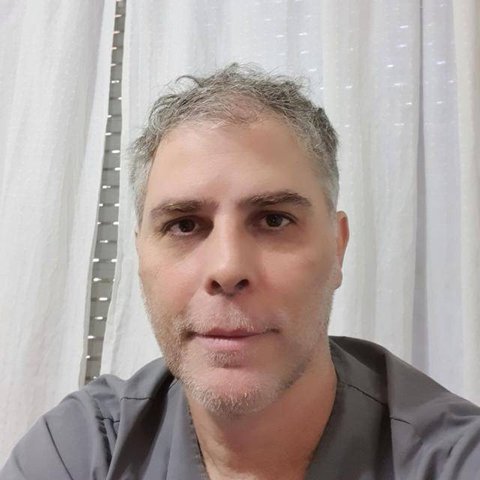 Dr. Gastón Borruel, médico neurólogo